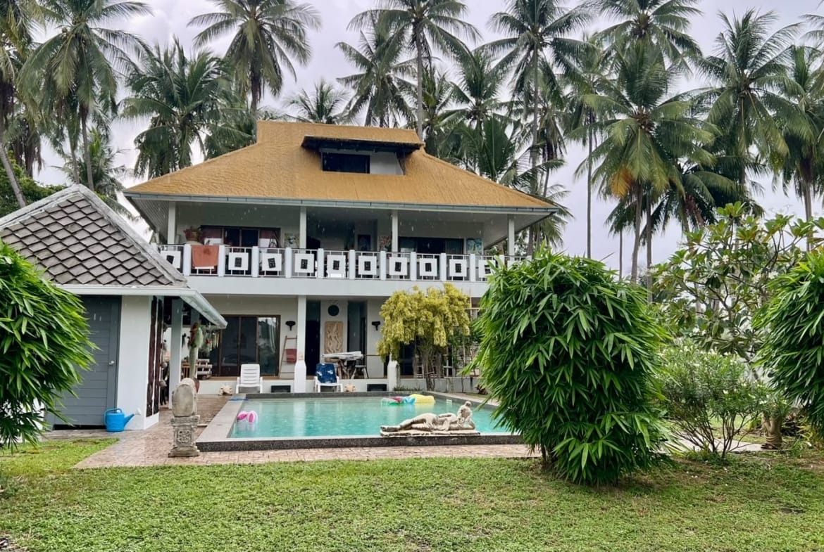 À VENDRE : VILLA DE CHARME À 30M DE LA PLAGE – BANG KAO