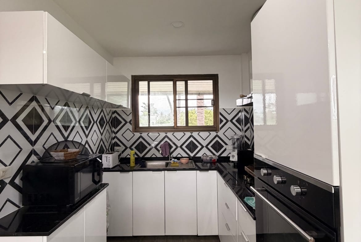 À VENDRE : VILLA DE CHARME À 30M DE LA PLAGE – BANG KAO