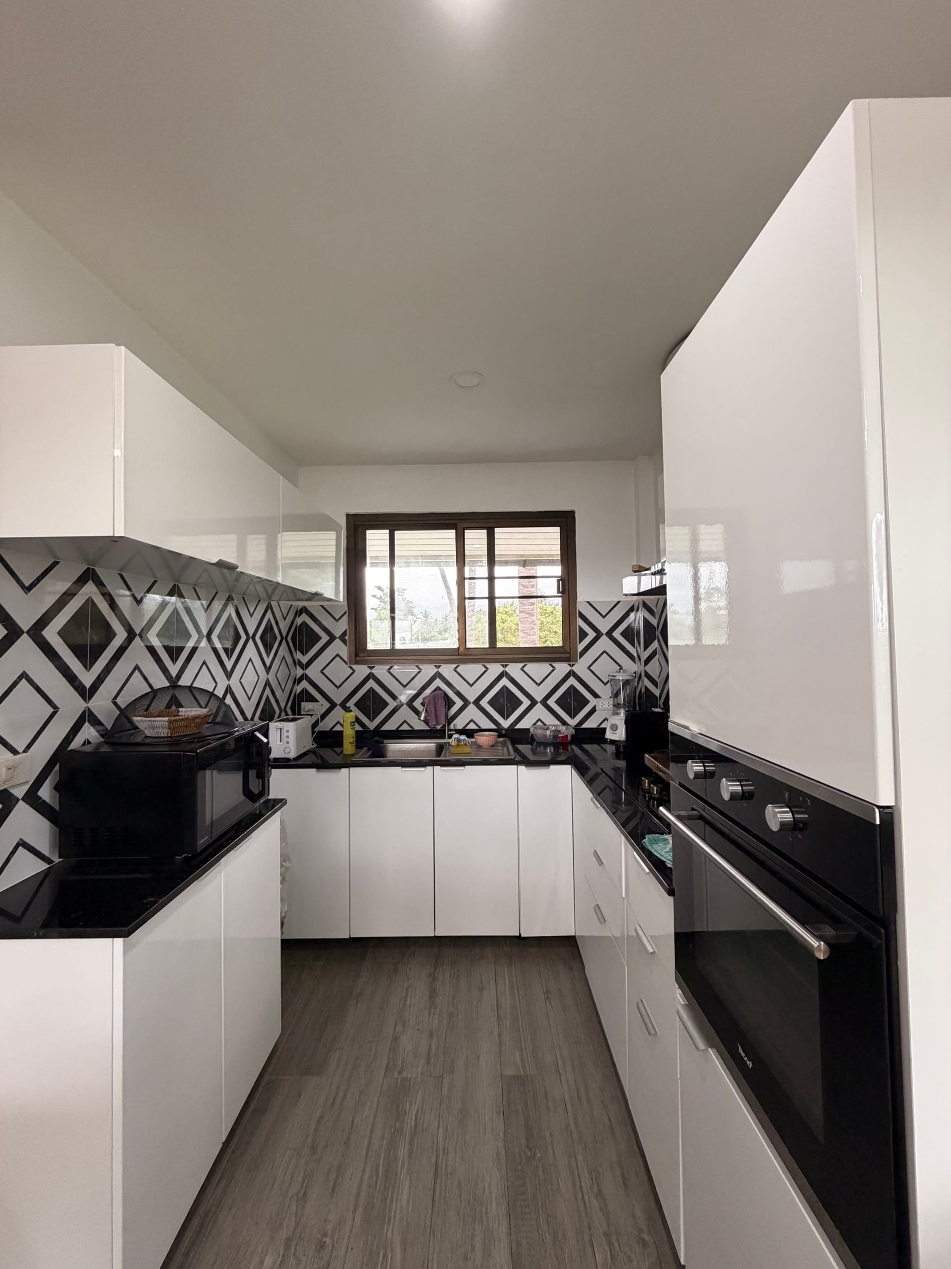 À VENDRE : VILLA DE CHARME À 30M DE LA PLAGE – BANG KAO