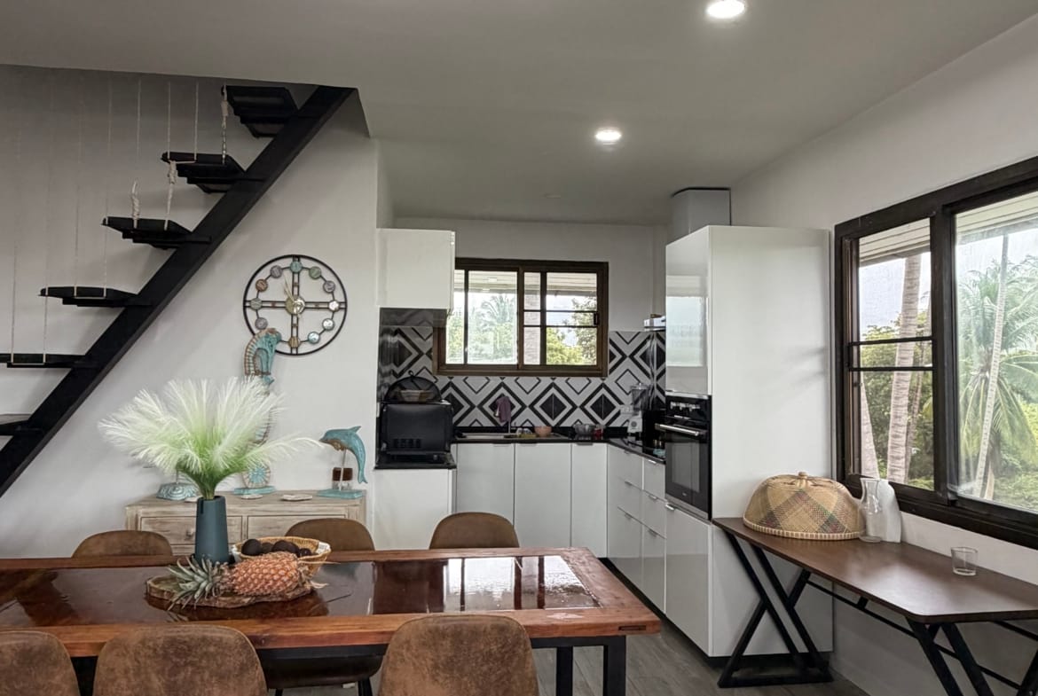 À VENDRE : VILLA DE CHARME À 30M DE LA PLAGE – BANG KAO