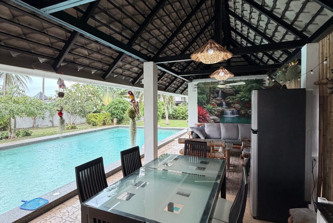 À VENDRE : VILLA DE CHARME À 30M DE LA PLAGE – BANG KAO