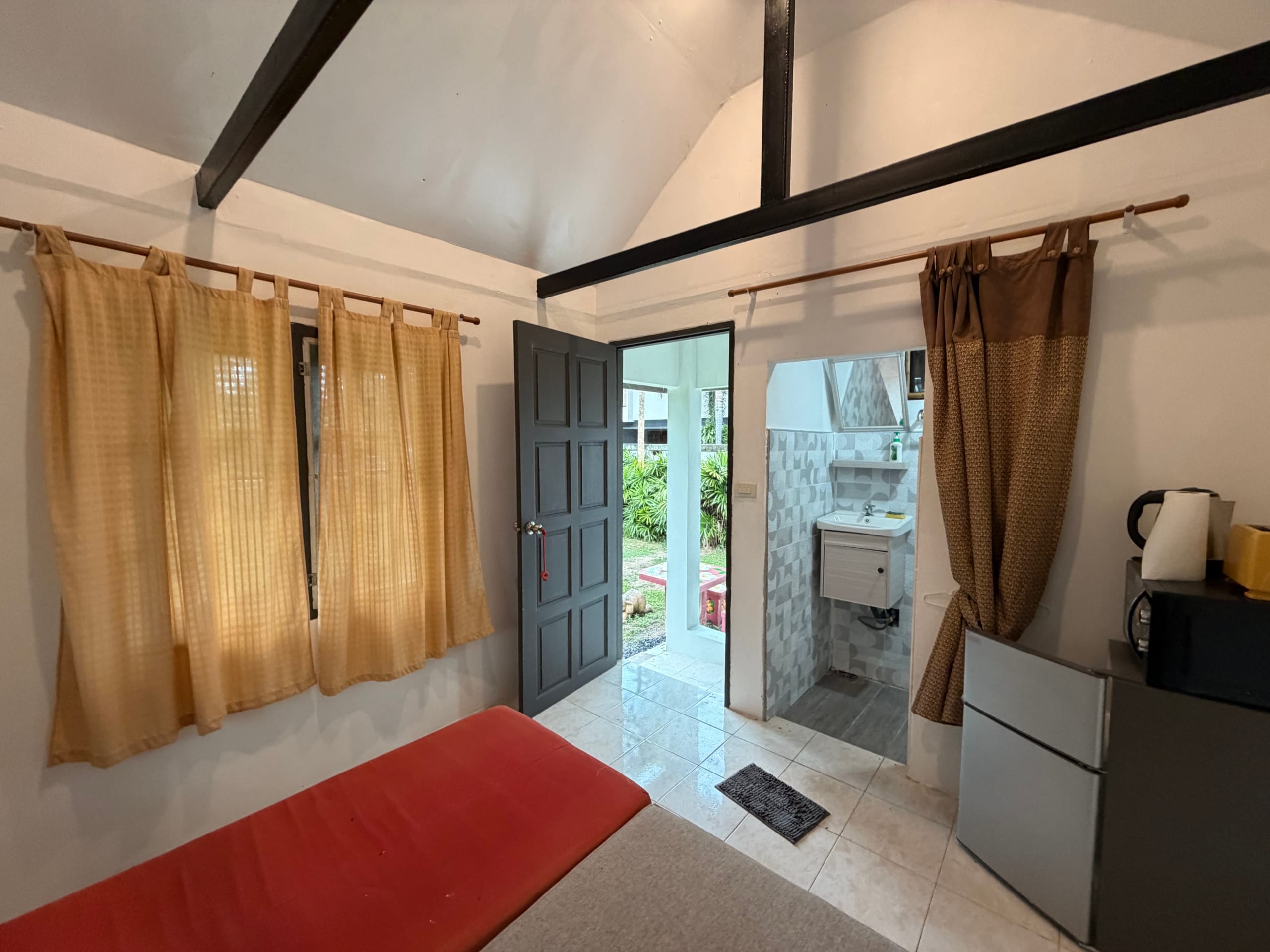 À VENDRE : VILLA DE CHARME À 30M DE LA PLAGE – BANG KAO