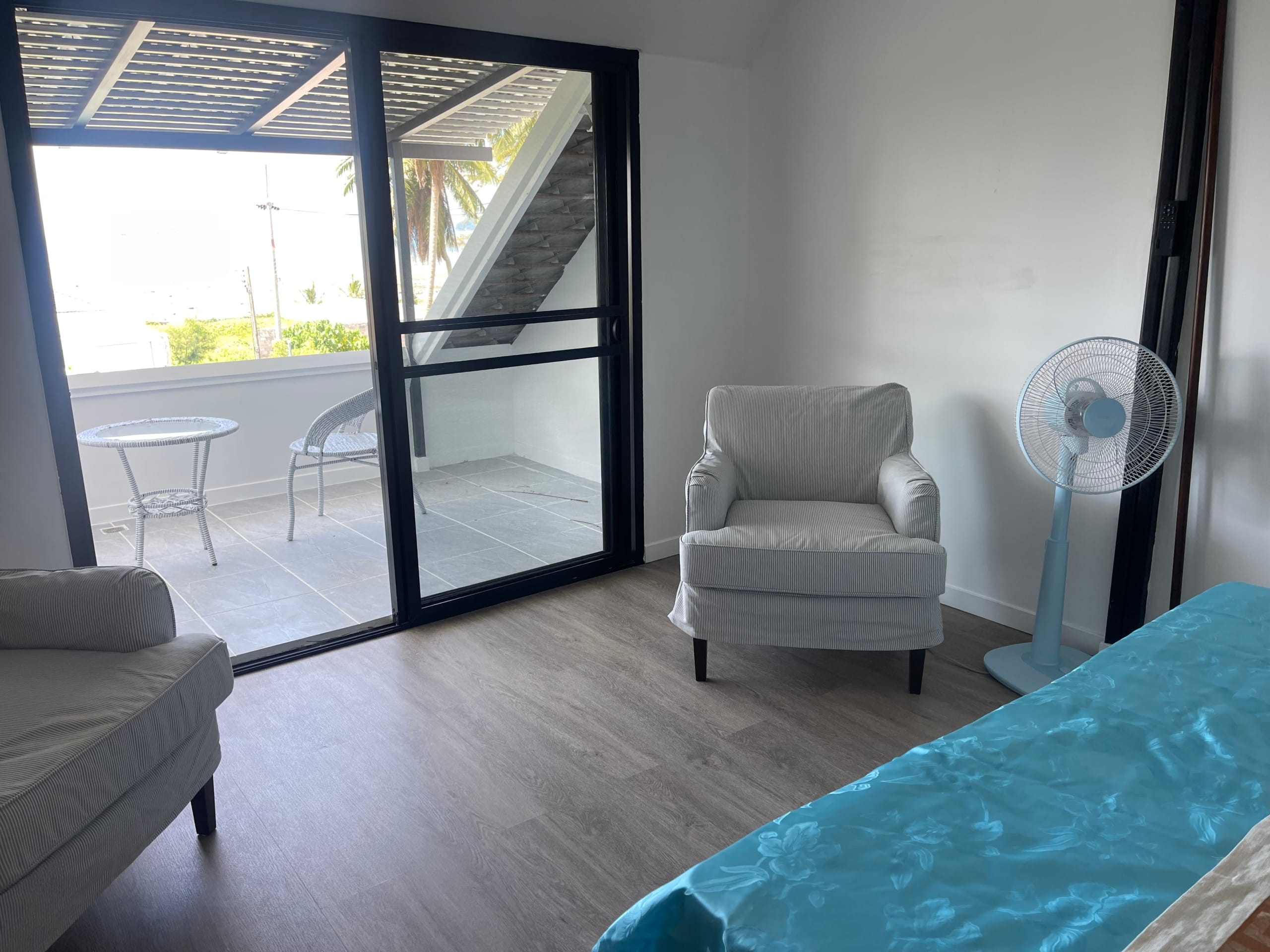 À VENDRE : VILLA DE CHARME À 30M DE LA PLAGE – BANG KAO