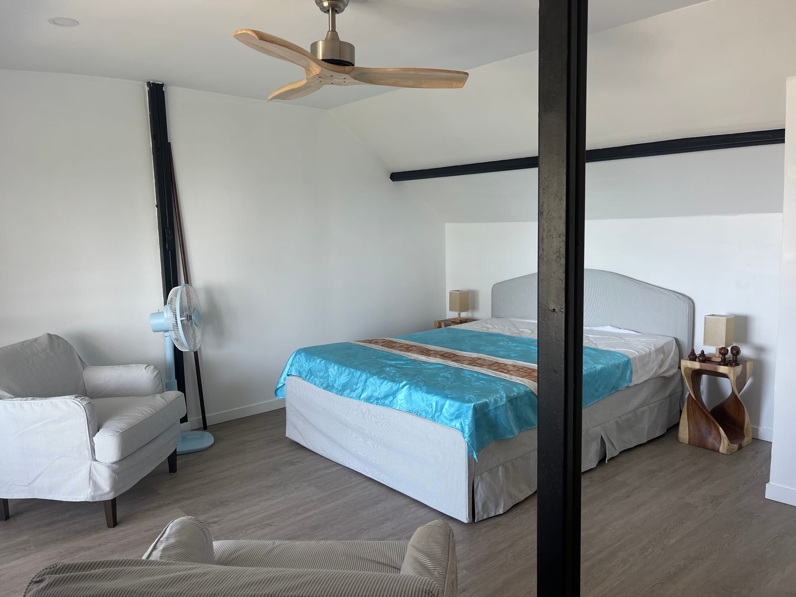 À VENDRE : VILLA DE CHARME À 30M DE LA PLAGE – BANG KAO