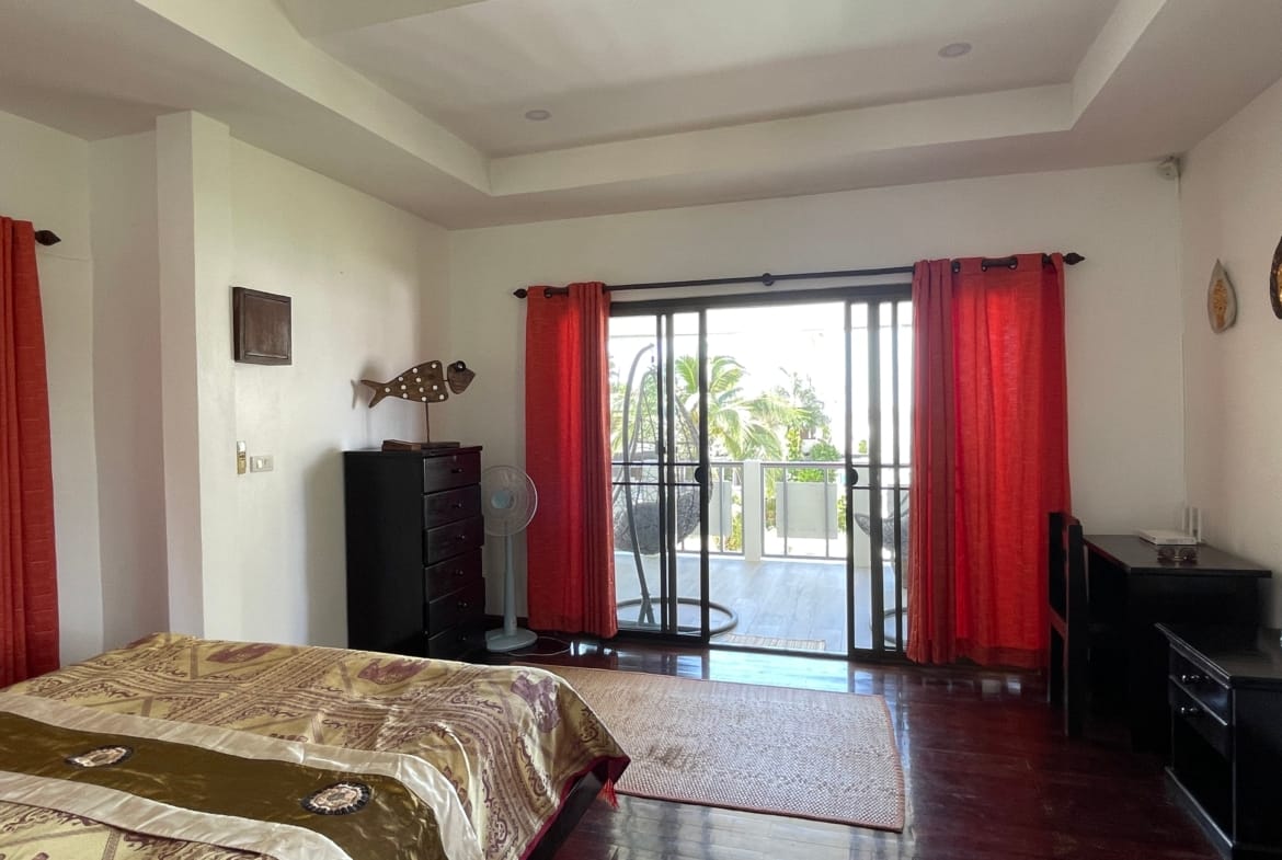 À VENDRE : VILLA DE CHARME À 30M DE LA PLAGE – BANG KAO