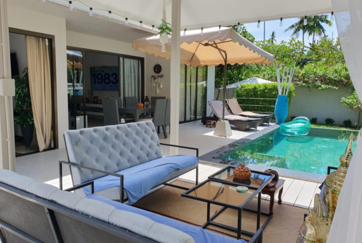 À VENDRE : ADORABLE VILLA TROPICALE, HUA THANON PROCHE PLAGE