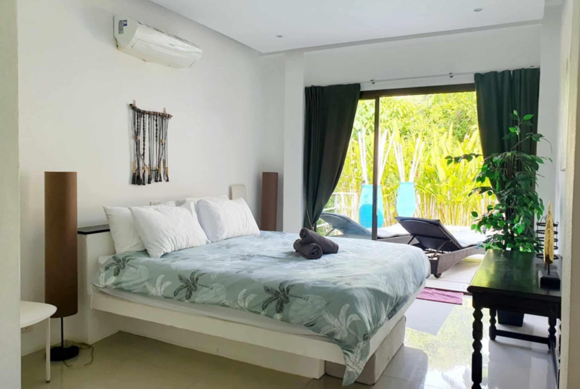 À VENDRE : ADORABLE VILLA TROPICALE, HUA THANON PROCHE PLAGE