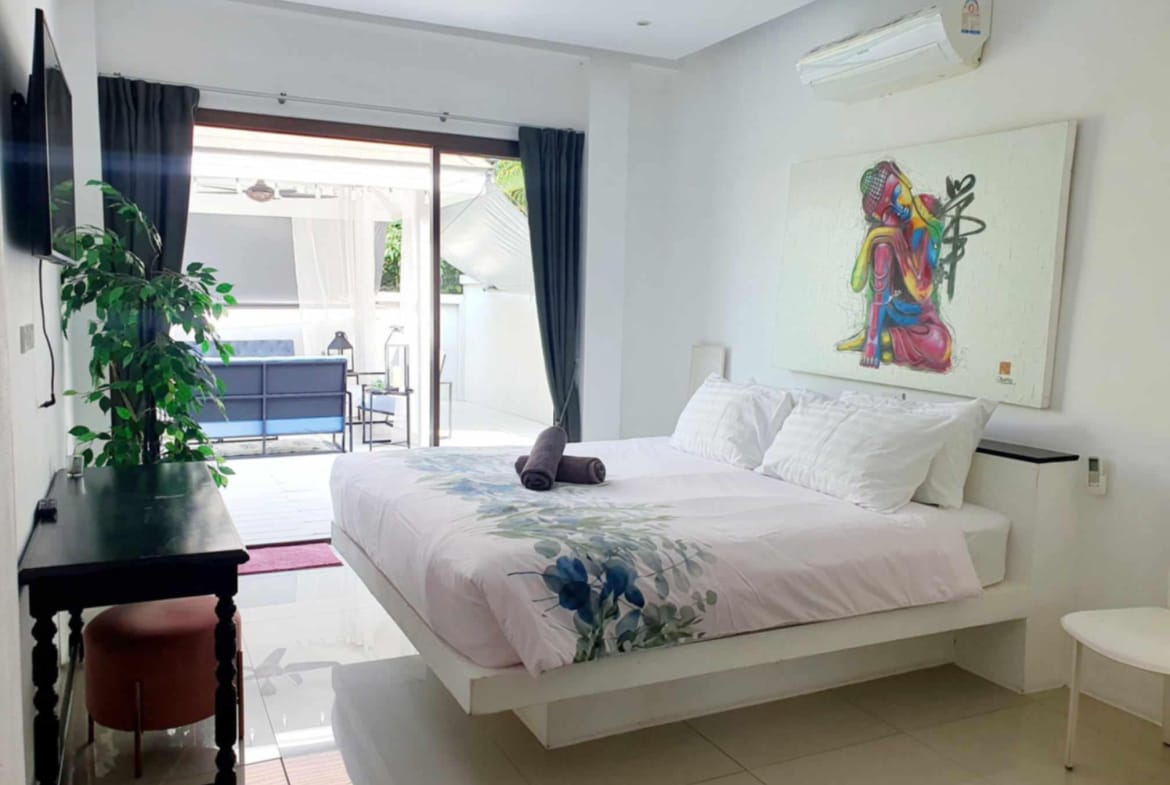 À VENDRE : ADORABLE VILLA TROPICALE, HUA THANON PROCHE PLAGE