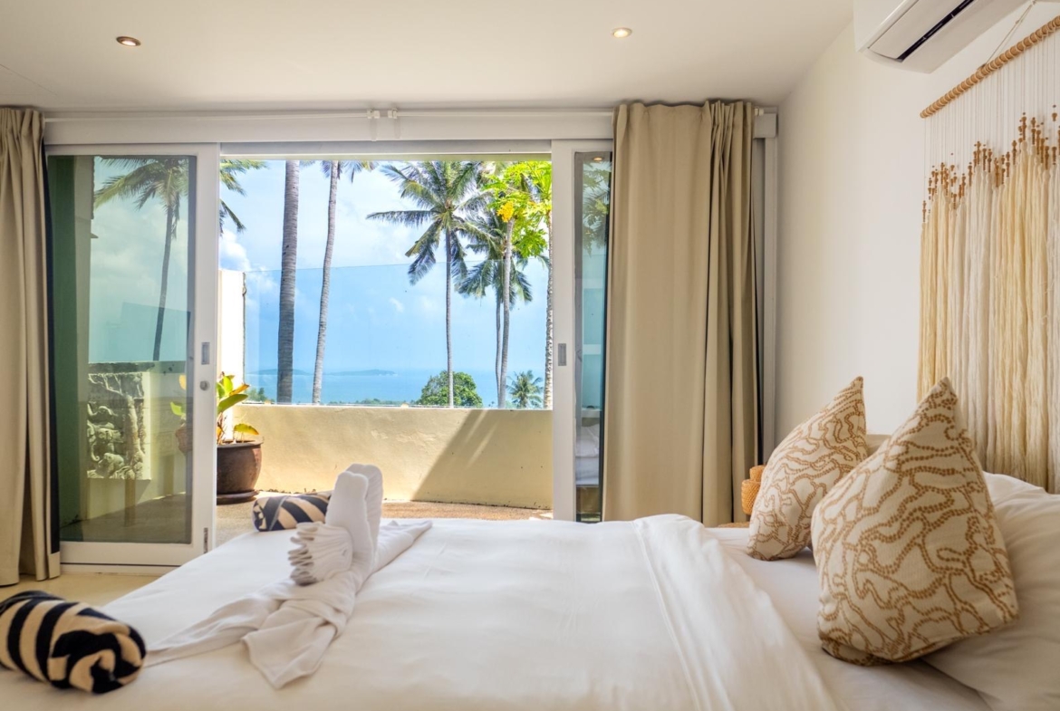 VILLA THAÏLANDAISE AUTHENTIQUE 5 CHAMBRES PISCINE — VUE MER — KOH SAMUI