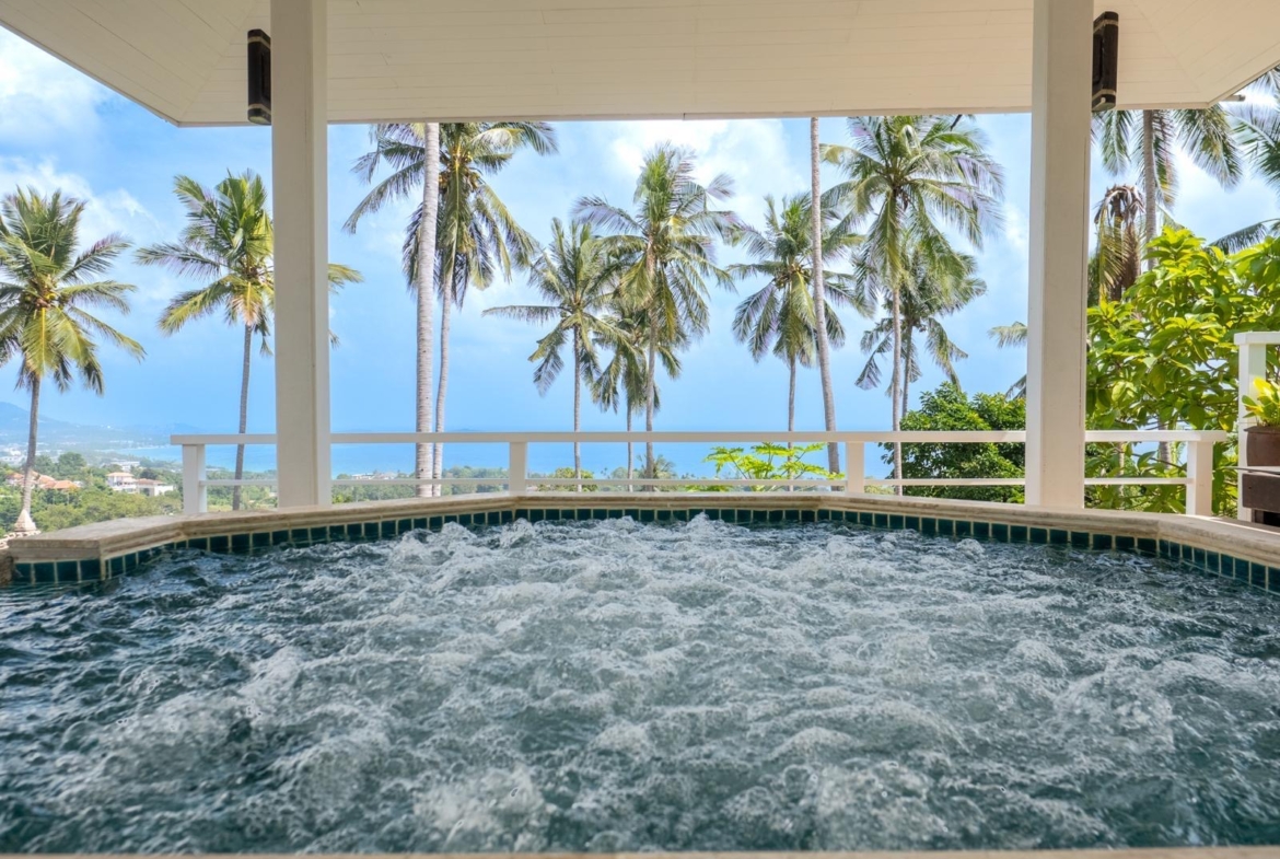 VILLA THAÏLANDAISE AUTHENTIQUE 5 CHAMBRES PISCINE — VUE MER — KOH SAMUI