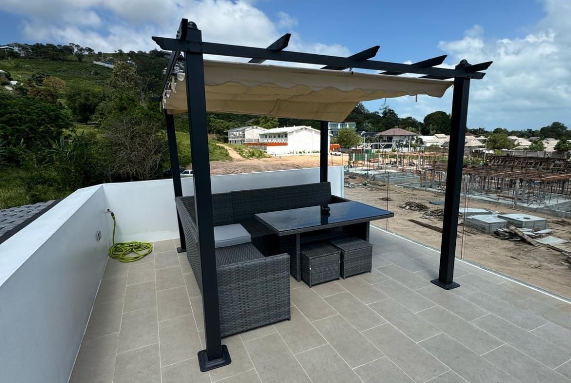Villa à vendre à Bophut Koh Samui | 3 chambres, piscine et aperçu mer | Freehold