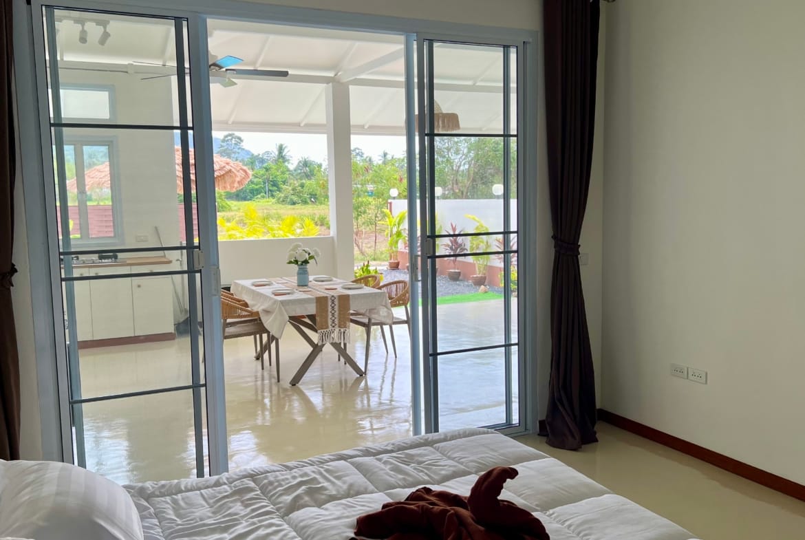 MAISON NEUVE 2 CHAMBRES ET PANNEAUX SOLAIRES À VENDRE – MAENAM SOI 4, KOH SAMUI