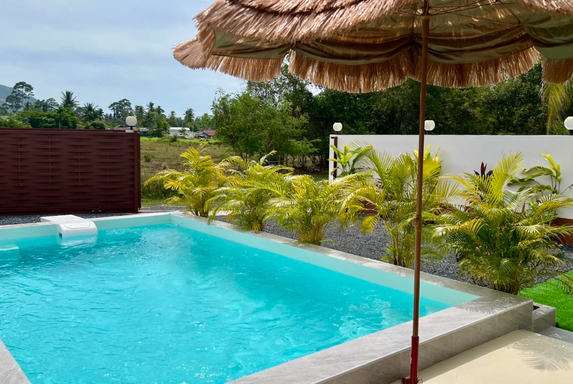 MAISON NEUVE 2 CHAMBRES ET PANNEAUX SOLAIRES À VENDRE – MAENAM SOI 4, KOH SAMUI