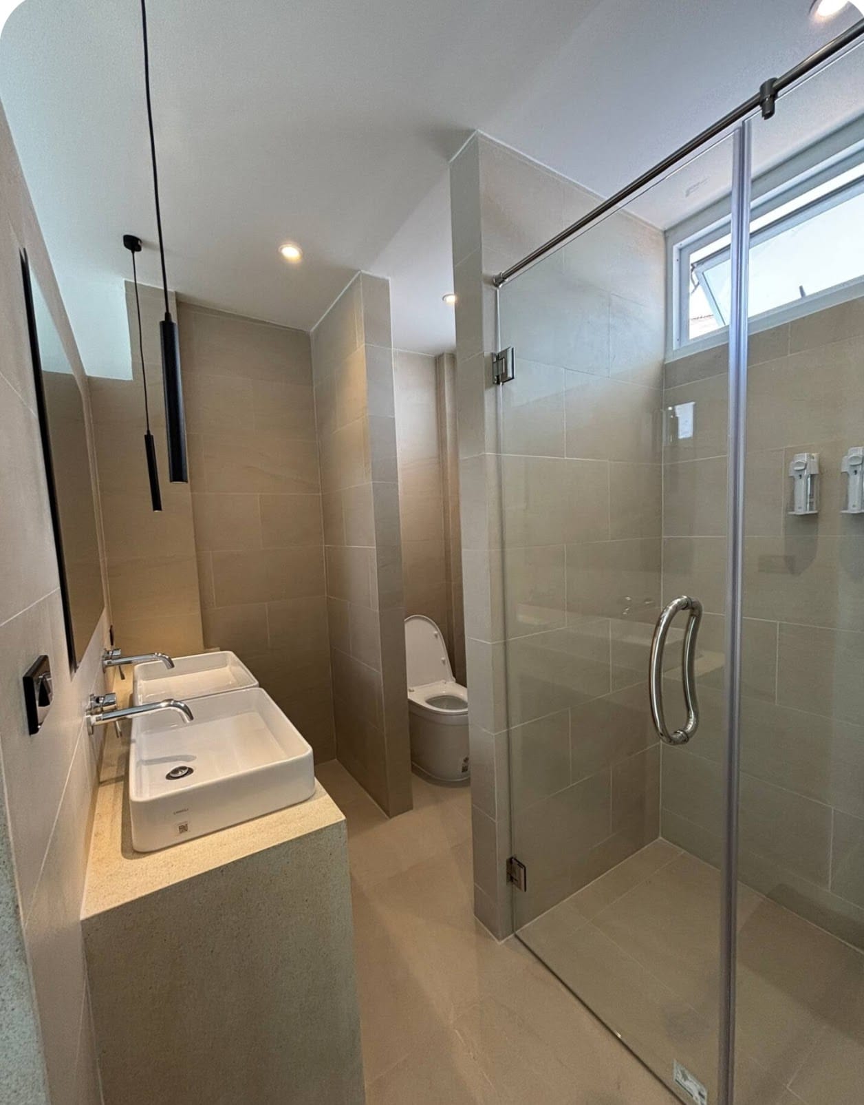 Villa neuve à 300 m de la plage à Maenam – Koh Samui