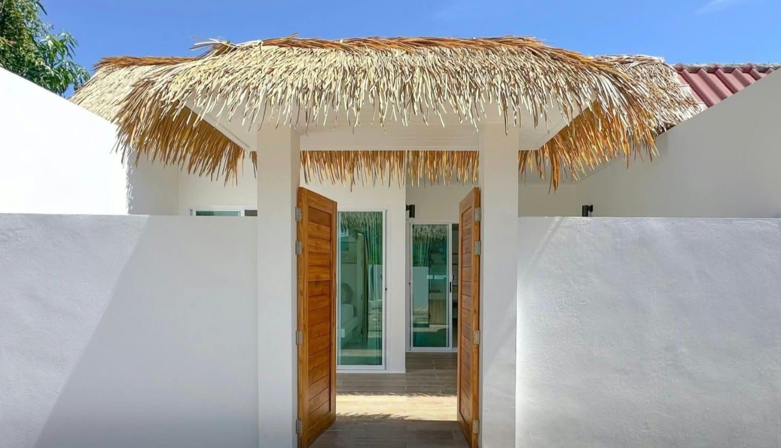 Villa neuve à 300 m de la plage à Maenam – Koh Samui
