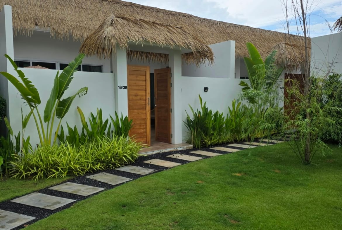 Villa neuve à 300 m de la plage à Maenam – Koh Samui