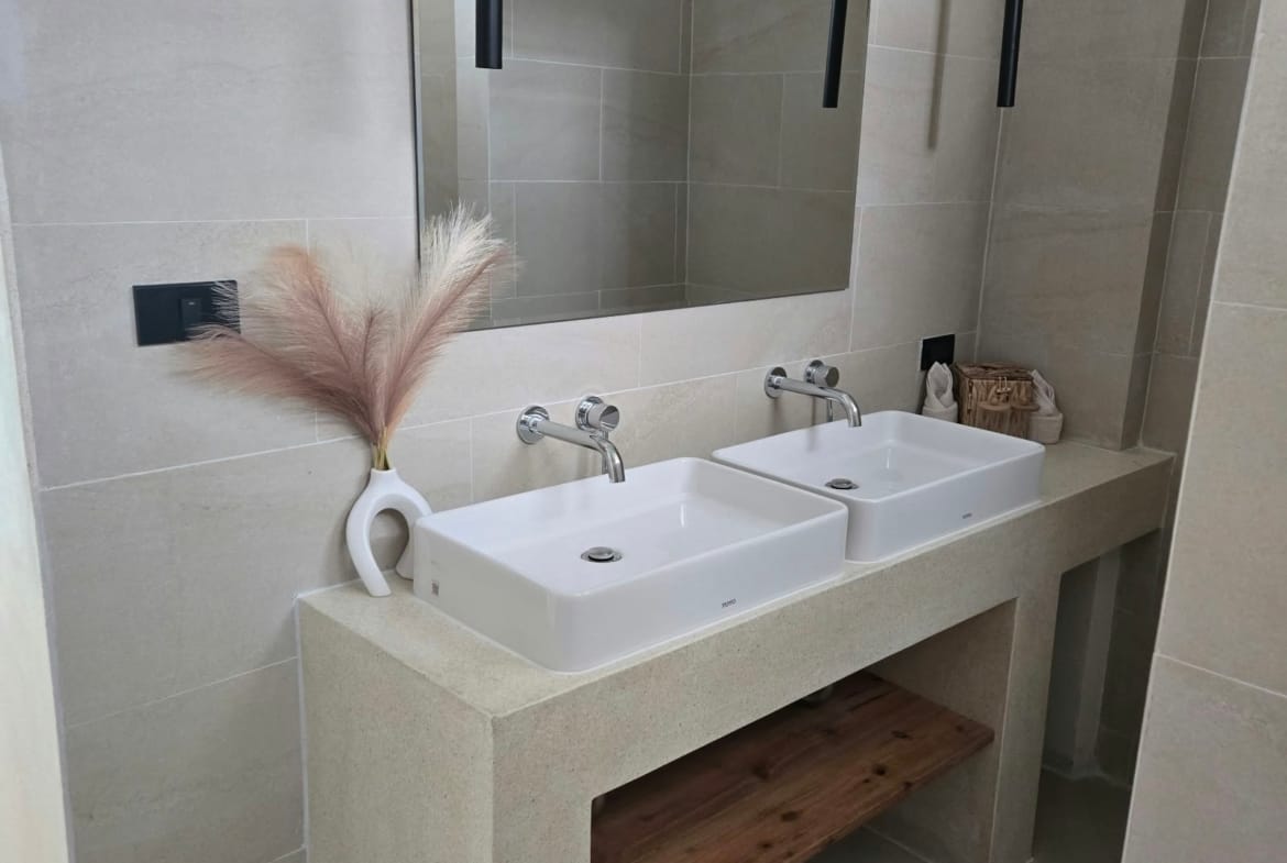Villa neuve à 300 m de la plage à Maenam – Koh Samui